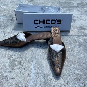 NEW Chico’s bronze scale leather mule pumps